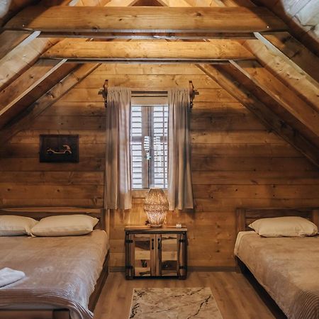 Ethno Lodge Ab Вирпазар Экстерьер фото