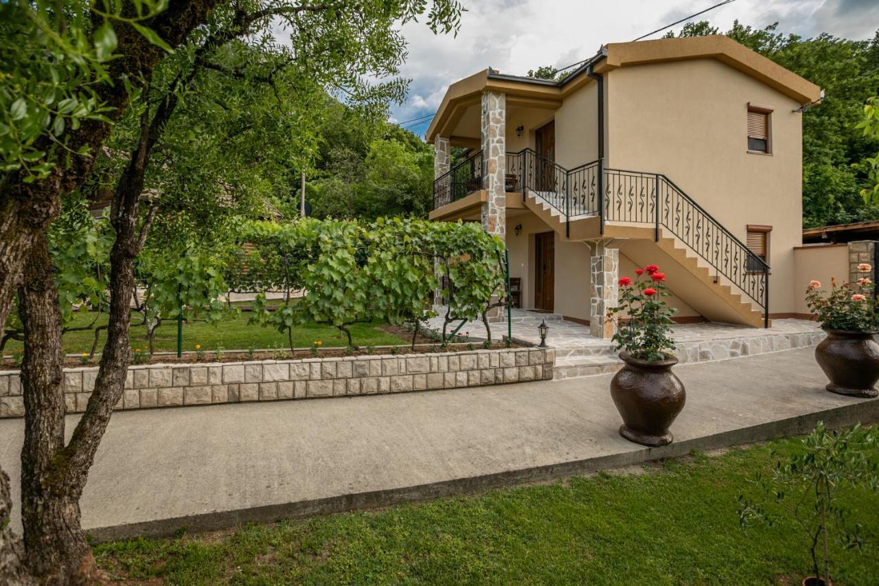 Ethno Lodge Ab Вирпазар Экстерьер фото